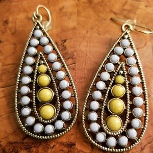 Teardrop white/yellow beaded earrings
